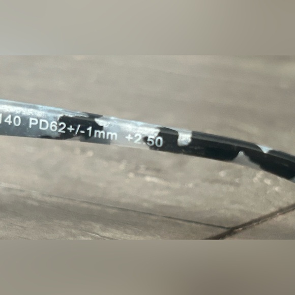 Prive Revaux Eye Candy Readers    +2.50 - Picture 5 of 7